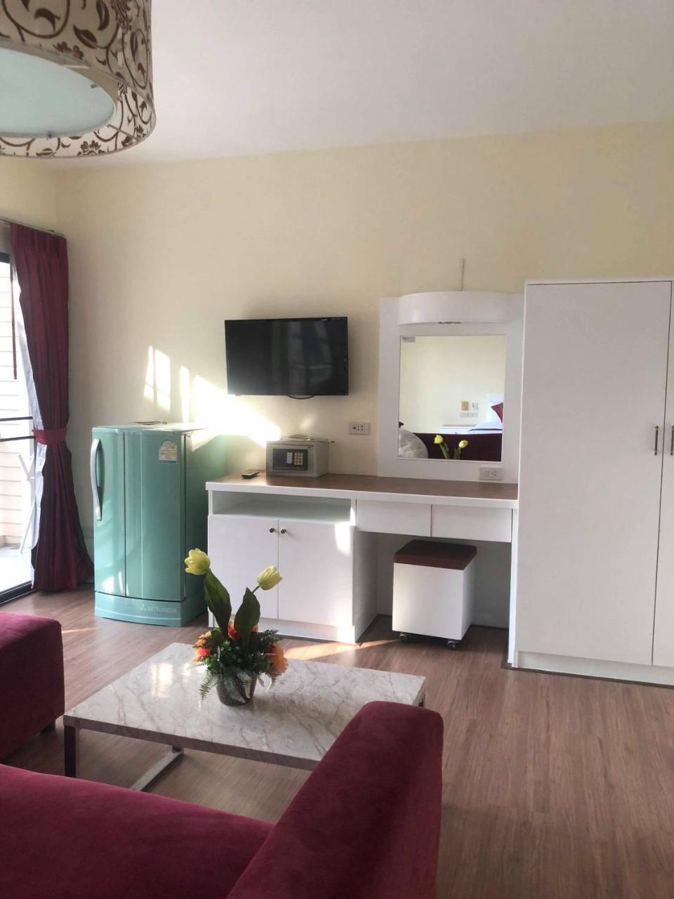 Db Residence Patong Экстерьер фото