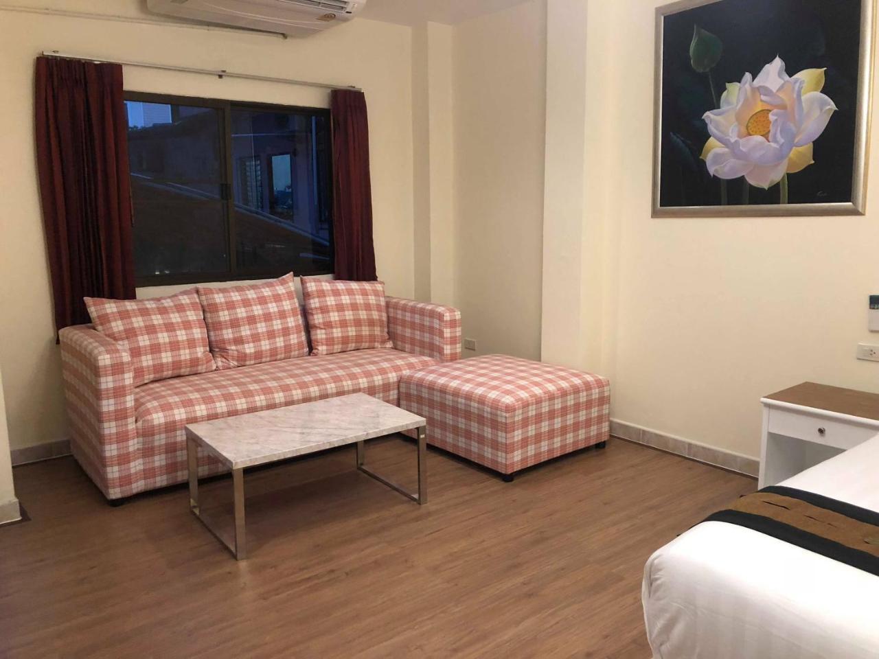Db Residence Patong Экстерьер фото