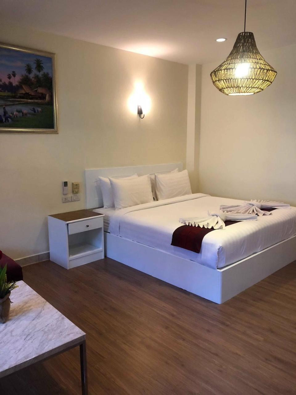 Db Residence Patong Экстерьер фото