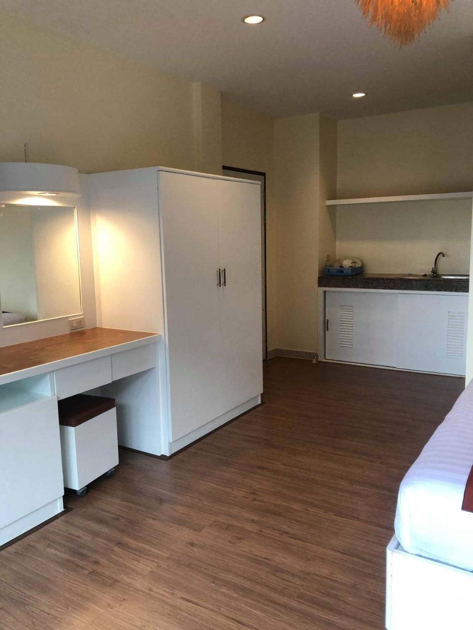 Db Residence Patong Экстерьер фото