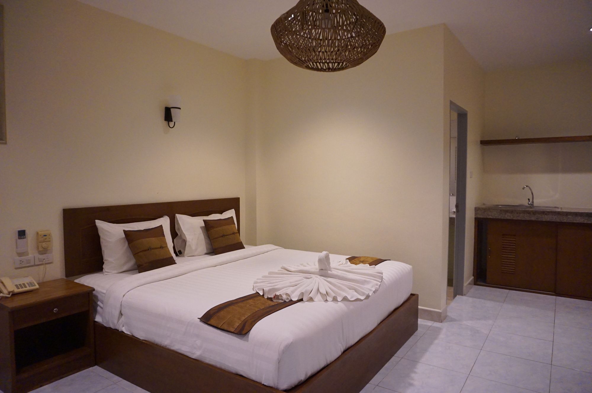 Db Residence Patong Экстерьер фото